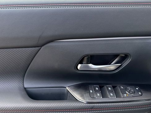 New 2026 Nissan Kicks SR w/ SR Premium Package image 9