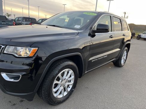 Used 2022 Jeep Grand Cherokee Laredo E image 11