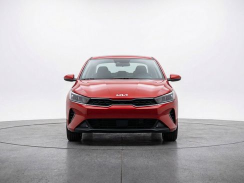 Used 2025 Kia K4 FWD image 2