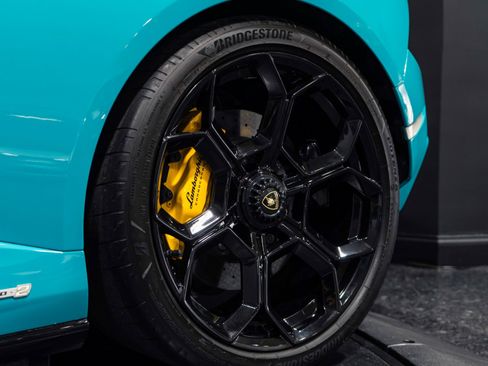 Used 2023 Lamborghini Huracan Tecnica image 15