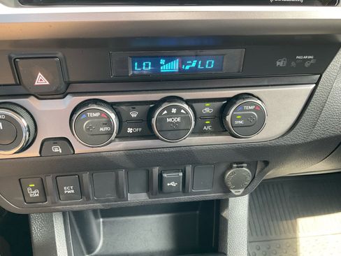 Used 2023 Toyota Tacoma SR5 w/ Technology Package AWD/4WD image 11