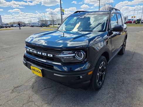 Certified 2023 Ford Bronco Sport Outer Banks w/ Tech Package AWD/4WD image 2