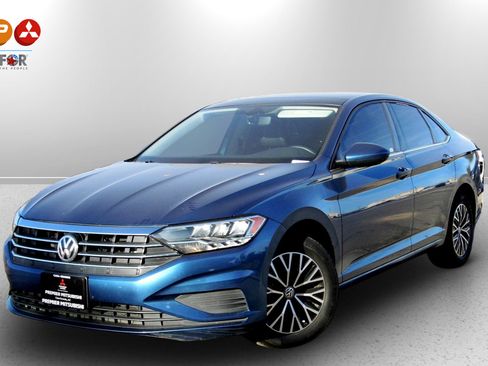 Used 2021 Volkswagen Jetta SE w/ SE Cold Weather Package image 1