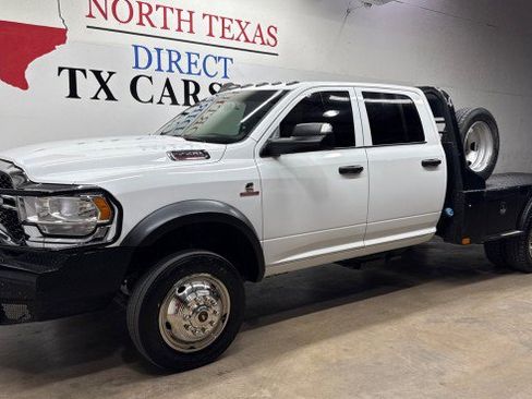 Used 2022 RAM 5500 Tradesman w/ Chrome Appearance Group AWD/4WD image 11