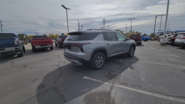 Certified 2026 Chevrolet Traverse LT w/ Driver Confidence Package FWD image 7