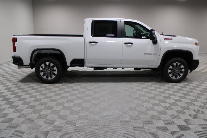 New 2026 Chevrolet Silverado 2500 Custom w/ Custom Value Package AWD/4WD image 10
