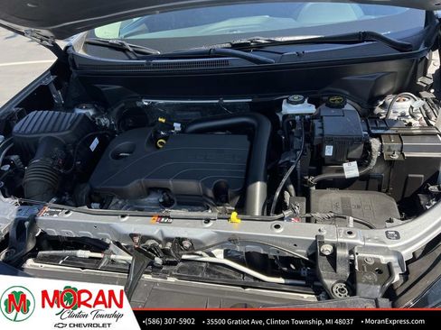 Certified 2024 Chevrolet Equinox LT FWD image 12