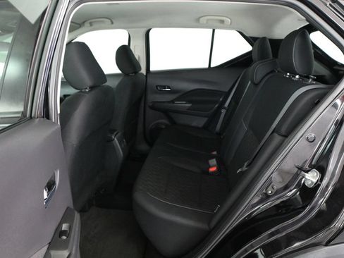 Used 2021 Nissan Kicks SV FWD image 35