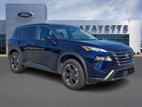 Used 2024 Nissan Rogue SV FWD image 1