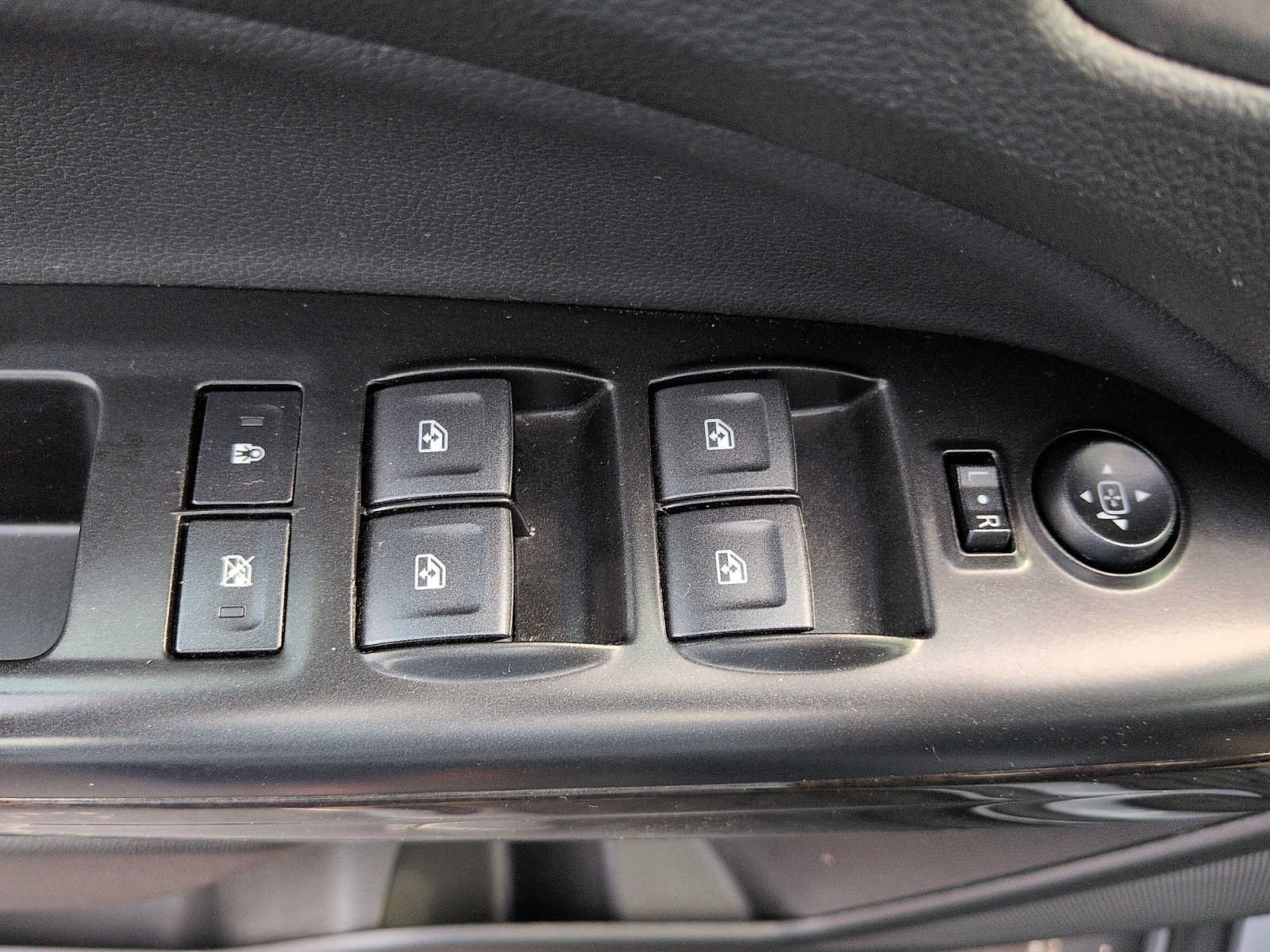 Used 2022 GMC Canyon Elevation w/ Elevation Premium Package AWD/4WD image 16