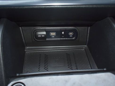 Used 2023 Kia Sportage EX image 28