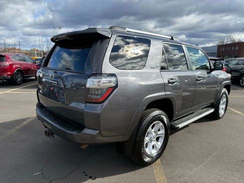 Used 2021 Toyota 4Runner SR5 Premium image 5