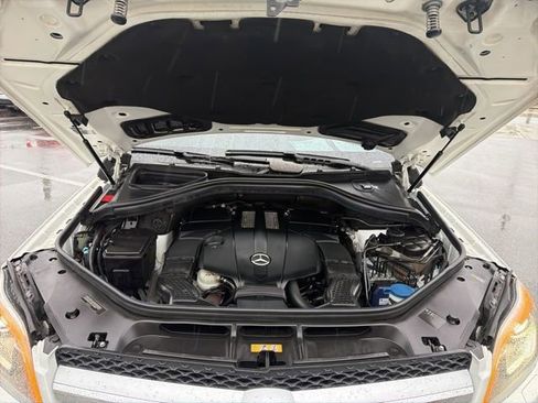 Used 2016 Mercedes-Benz GL 450 4MATIC image 10