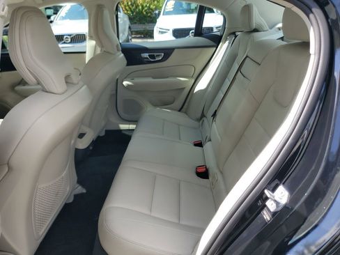 Used 2019 Volvo S60 T5 Momentum w/ Premium Package FWD image 11