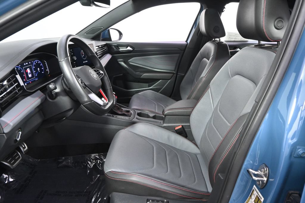 Used 2025 Volkswagen Jetta GLI Autobahn FWD image 13