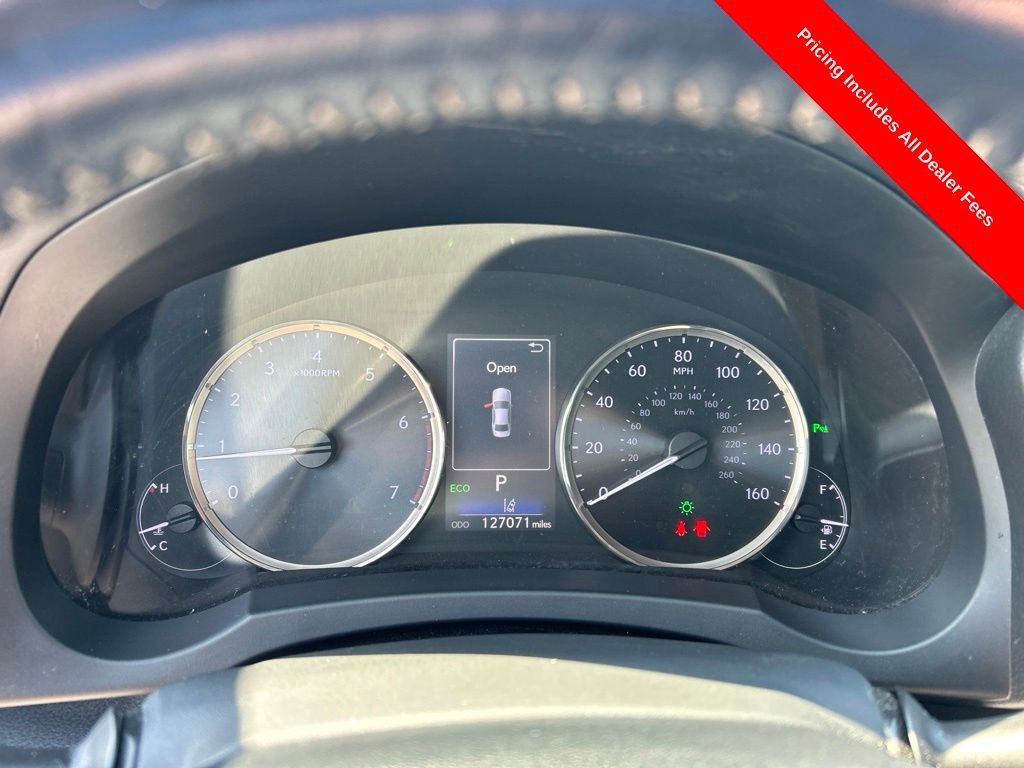 Used 2017 Lexus IS 200t w/ Premium Package RWD image 10