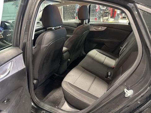 Certified 2023 Kia Forte LXS w/ LXS Technology Package image 28