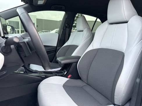 Certified 2025 Toyota Corolla XSE image 23