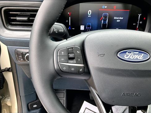 Used 2025 Ford Maverick Lariat w/ Black Appearance Package AWD/4WD image 22