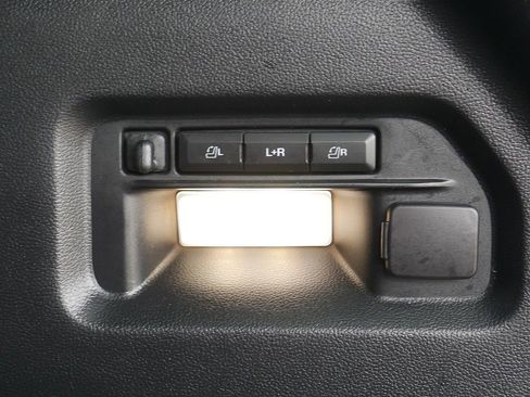 Used 2022 Ford Explorer Platinum w/ Equipment Group 601A AWD/4WD image 57