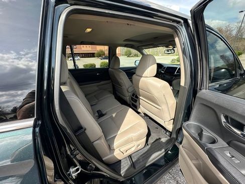Used 2017 Honda Pilot EX-L image 17