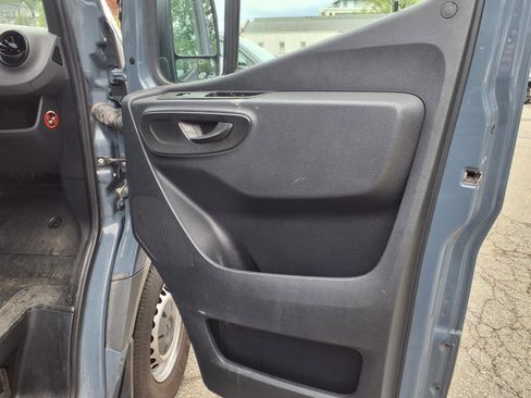 Used 2019 Mercedes-Benz Sprinter 170 image 16
