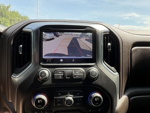 Used 2019 Chevrolet Silverado 1500 LTZ w/ Z71 Off-Road Package AWD/4WD image 16