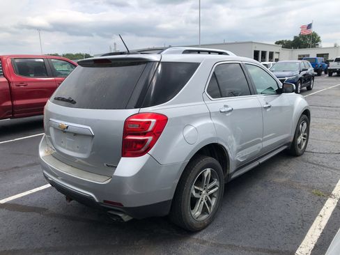 Used 2017 Chevrolet Equinox Premier w/ Enhanced Convenience Package AWD/4WD image 4