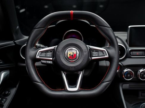 Used 2019 FIAT 124 Spider Abarth w/ Convenience Group RWD image 45