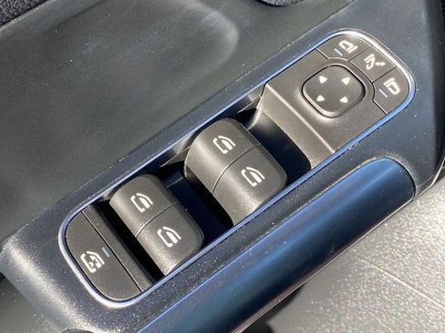 Used 2021 Mercedes-Benz GLA 250 w/ Premium Package image 20