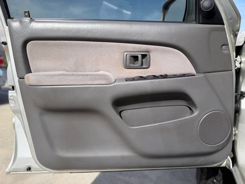 Used 2002 Toyota 4Runner SR5 image 15