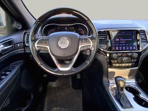 Used 2020 Jeep Grand Cherokee Overland AWD/4WD image 6