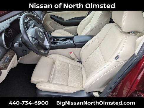 Used 2016 Nissan Maxima Platinum FWD image 24