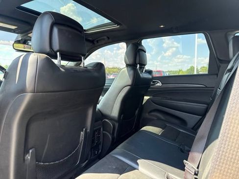 Used 2020 Jeep Grand Cherokee Altitude AWD/4WD image 11