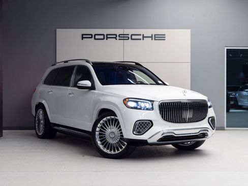 Used 2026 Mercedes-Benz Maybach GLS 600 4MATIC image 9
