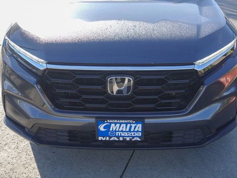 Used 2025 Honda CR-V EX image 3