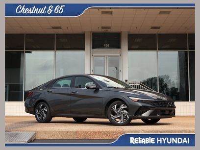 Certified 2025 Hyundai Elantra SEL w/ Cargo Package
