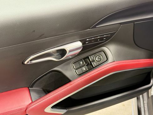Certified 2019 Porsche 718 Cayman S RWD image 20
