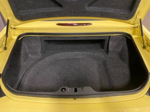 Used 2002 Ford Thunderbird image 25