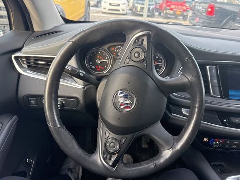 Used 2020 Buick Enclave Premium image 16