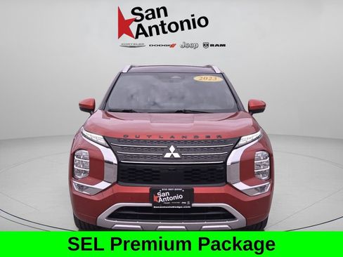 Used 2023 Mitsubishi Outlander SEL image 3
