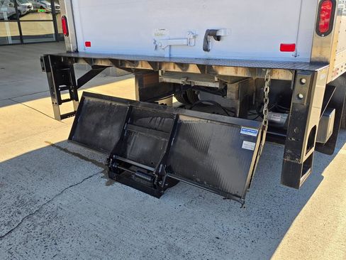 Used 2024 Ford E-350 and Econoline 350 Super Duty w/ Power Windows & Locks Group image 17