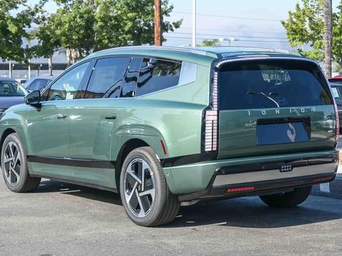 New 2026 Hyundai Ioniq 9 Calligraphy image 8