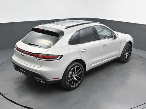 New 2026 Porsche Macan AWD/4WD image 32