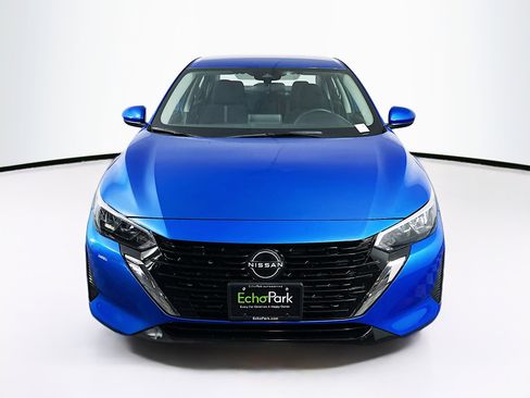 Used 2024 Nissan Sentra SV image 2