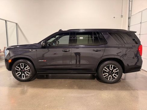 Used 2024 GMC Yukon AT4 w/ AT4 Premium Plus Package AWD/4WD image 8