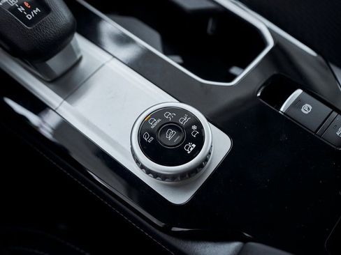 Used 2025 Mitsubishi Outlander ES image 52