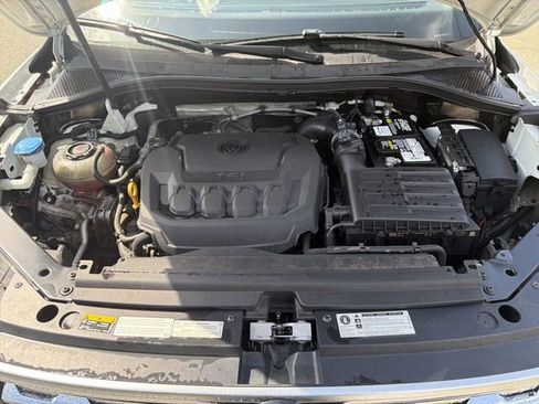 Used 2019 Volkswagen Tiguan SEL R-Line AWD/4WD image 25