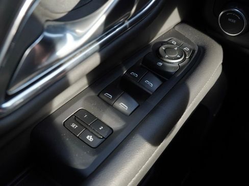 Used 2023 Chevrolet Tahoe LT image 13