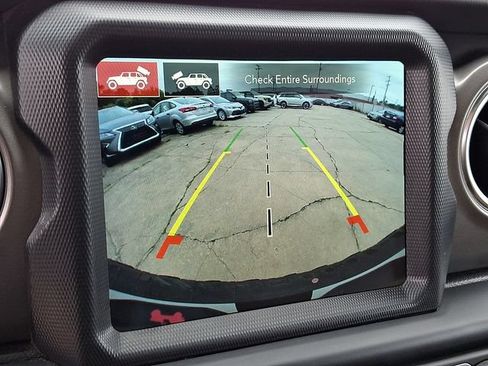 Used 2023 Jeep Wrangler Unlimited Rubicon w/ LED Lighting Group AWD/4WD image 24